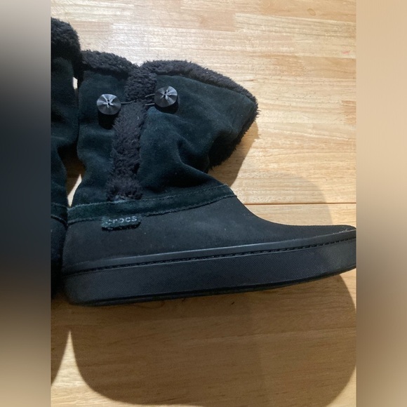 Croc Black Boots in size 8 in EUC. See pictures for all details/condition - Picture 8 of 8